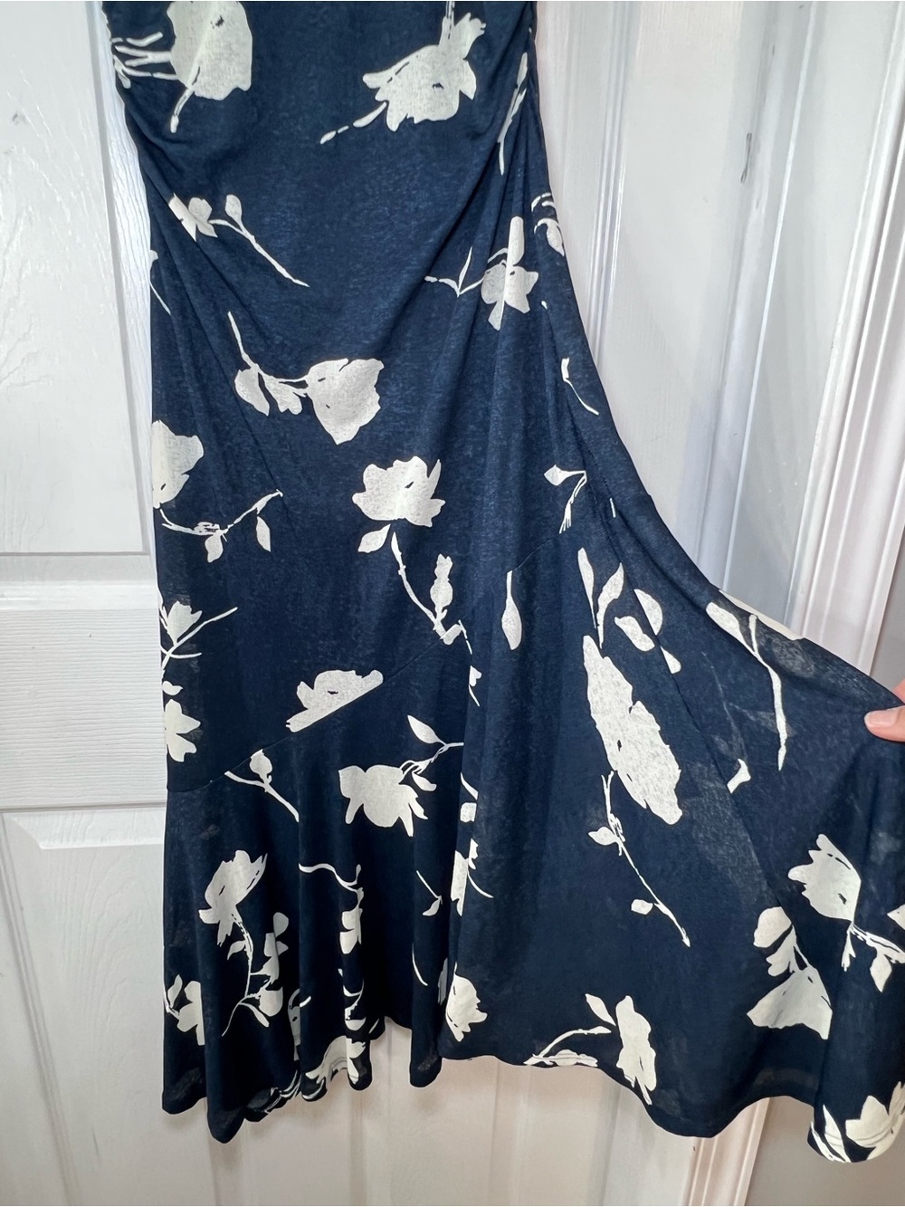 Rails Sleeveless Navy Floral Midi Dress with Cream Flowers Size Small - Picture 4 of 15